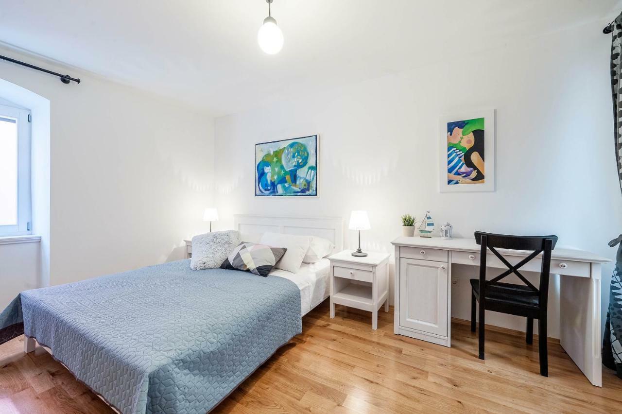 Apartments Rialto Gallery Шибеник Экстерьер фото